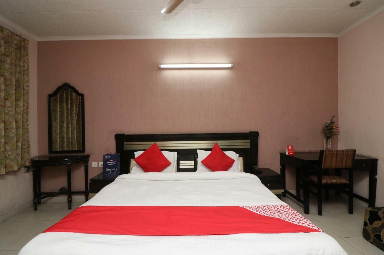 Oyo 24672 Bharat Guest House Делі Екстер'єр фото